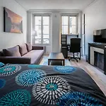 Flat 31M2 Near Pompidou Center, Marais, Les Halles, Mobility Lease Only