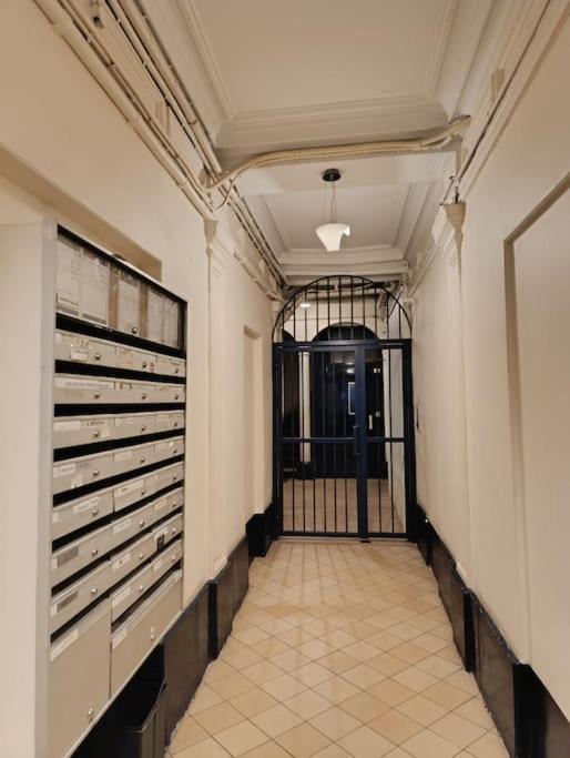 Flat 31m2 Near Pompidou Center, Marais, Les Halles, Mobility Lease Only *