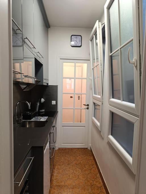 Flat 31m2 Near Pompidou Center, Marais, Les Halles, Mobility Lease Only Paris