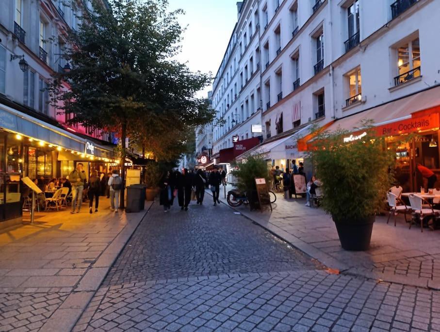 Flat 31m2 Near Pompidou Center, Marais, Les Halles, Mobility Lease Only Apartment