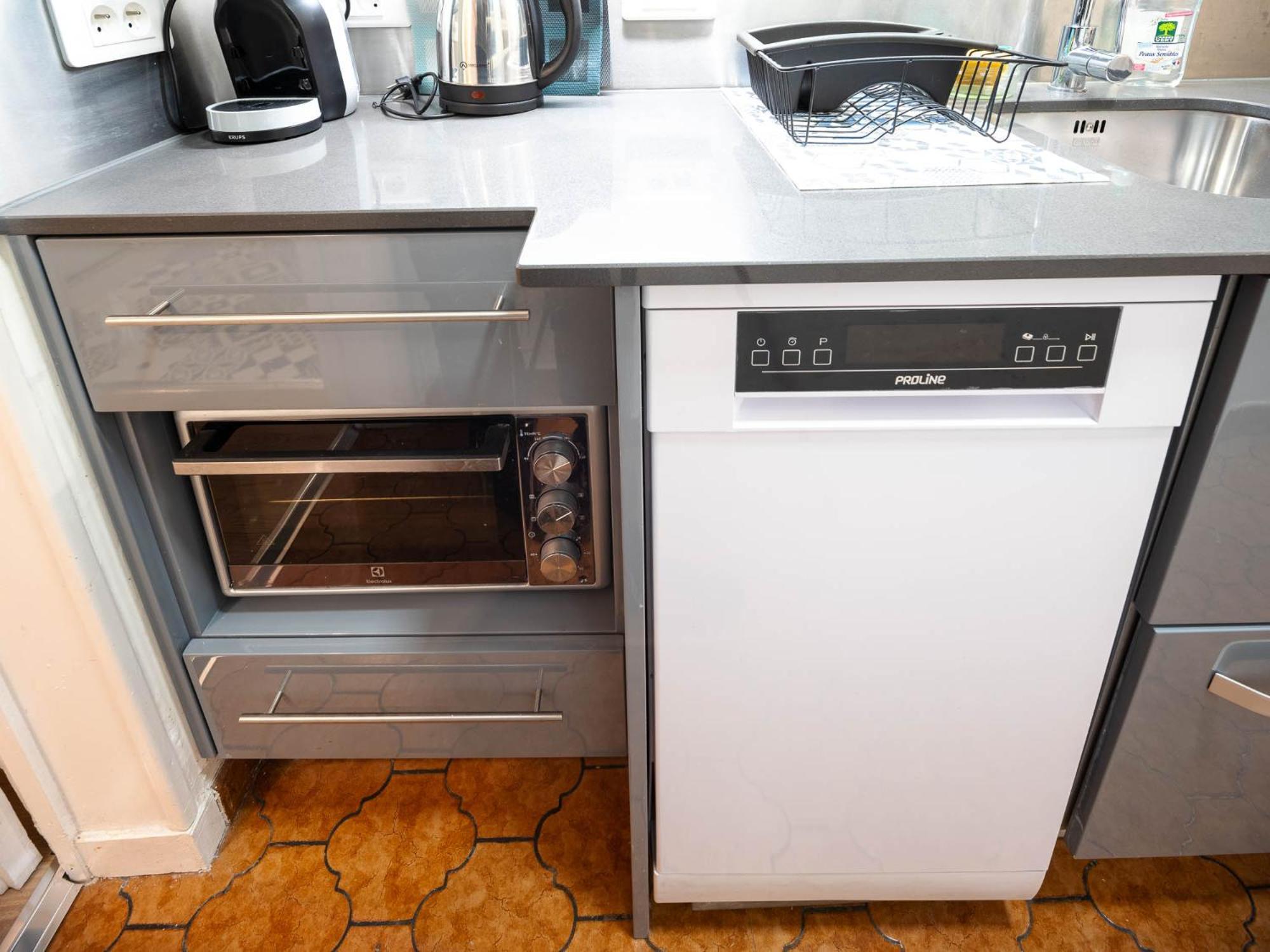 Apartment Flat 31m2 Near Pompidou Center, Marais, Les Halles, Mobility Lease Only *