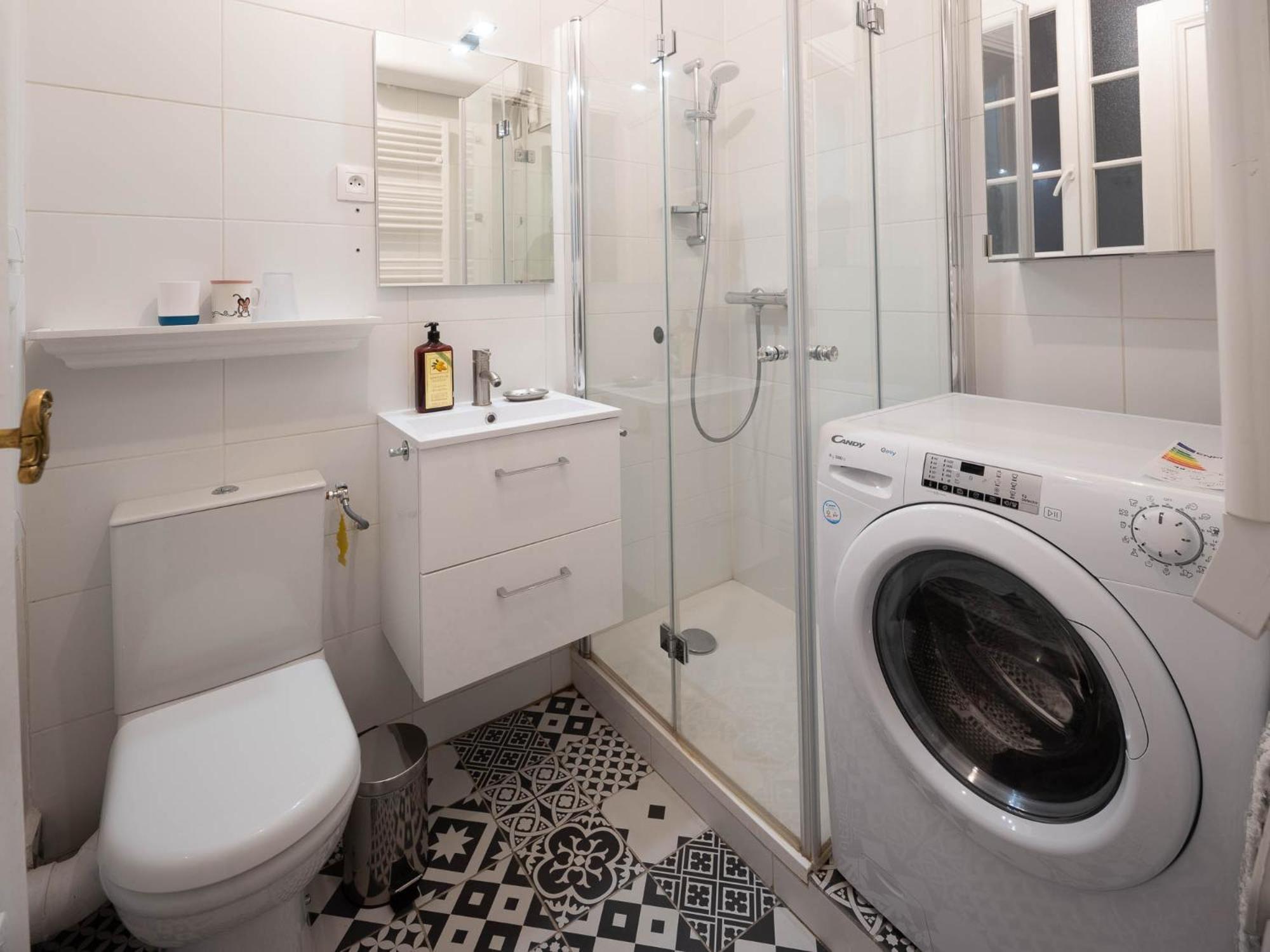 Flat 31m2 Near Pompidou Center, Marais, Les Halles, Mobility Lease Only Apartment Paris